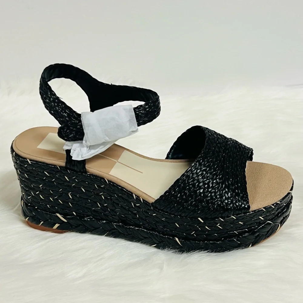 Dolce Vita details when